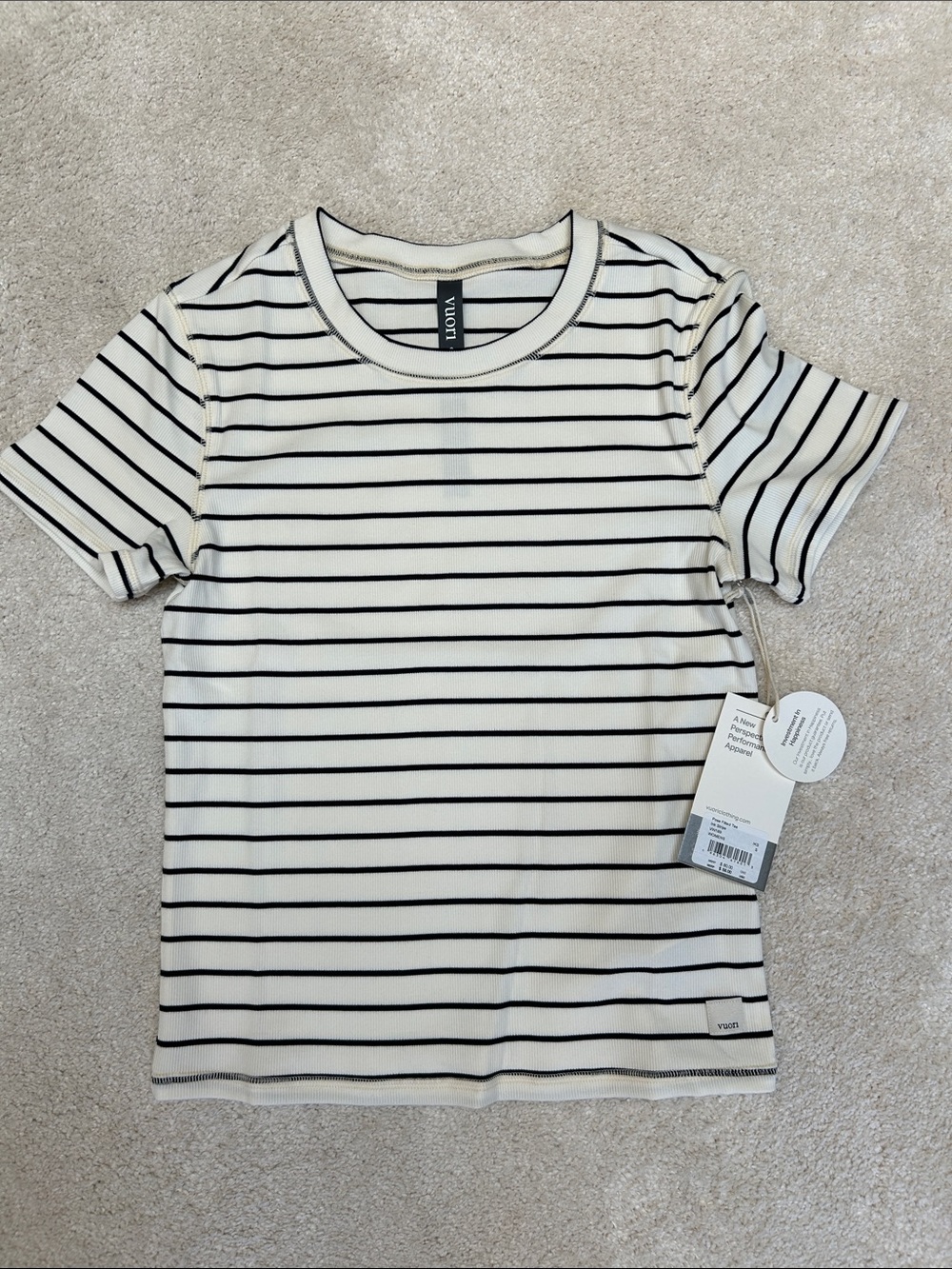 Vuori Pose Fitted Tee-NWT!!! - Picture 3 of 11